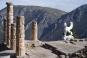 Photo reprsentant une reconstitution numrique du sphinx de Naxos, sur le site archologique de Delphes, en Grce.  | AFP